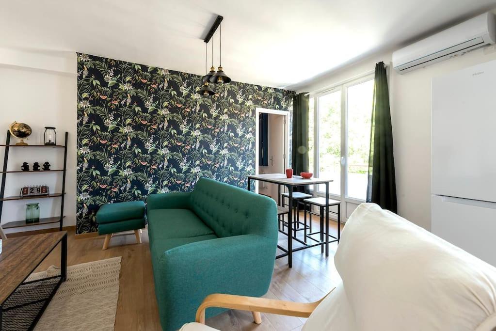 Апартаменты L'Azur 15'Plage 10'Port 5'Train Clim Wifi Pkg Тулон Экстерьер фото