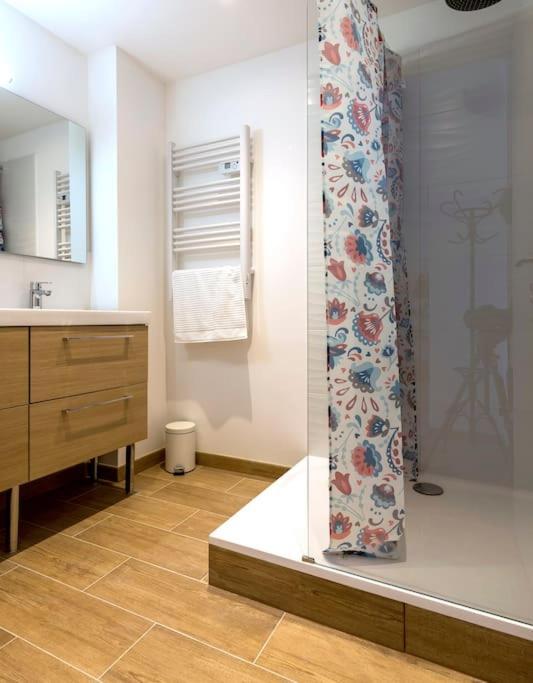Апартаменты L'Azur 15'Plage 10'Port 5'Train Clim Wifi Pkg Тулон Экстерьер фото