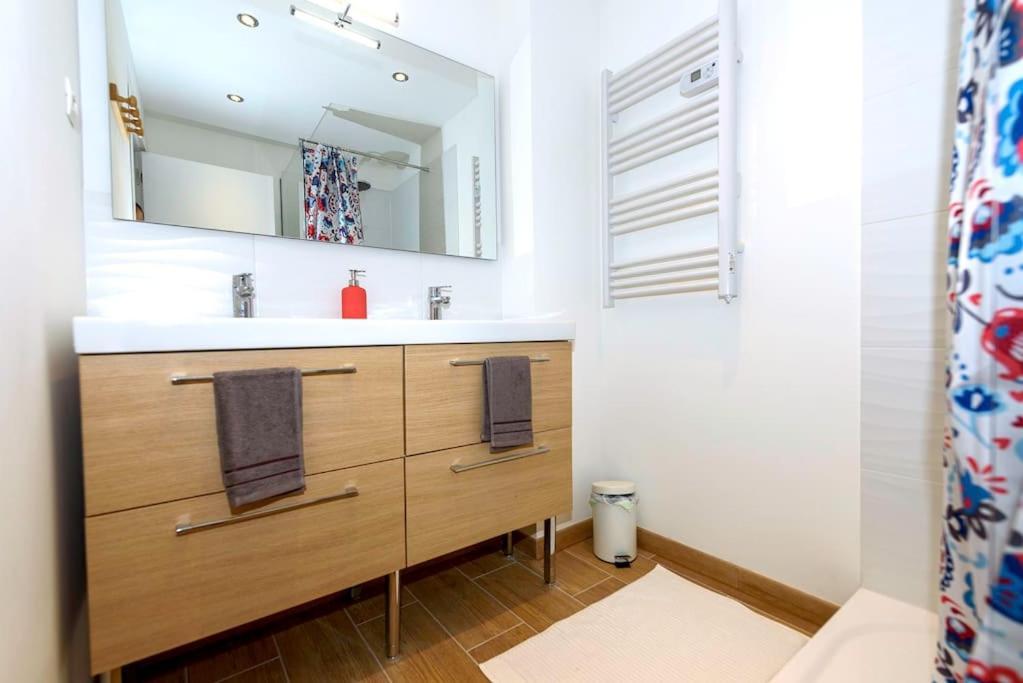 Апартаменты L'Azur 15'Plage 10'Port 5'Train Clim Wifi Pkg Тулон Экстерьер фото